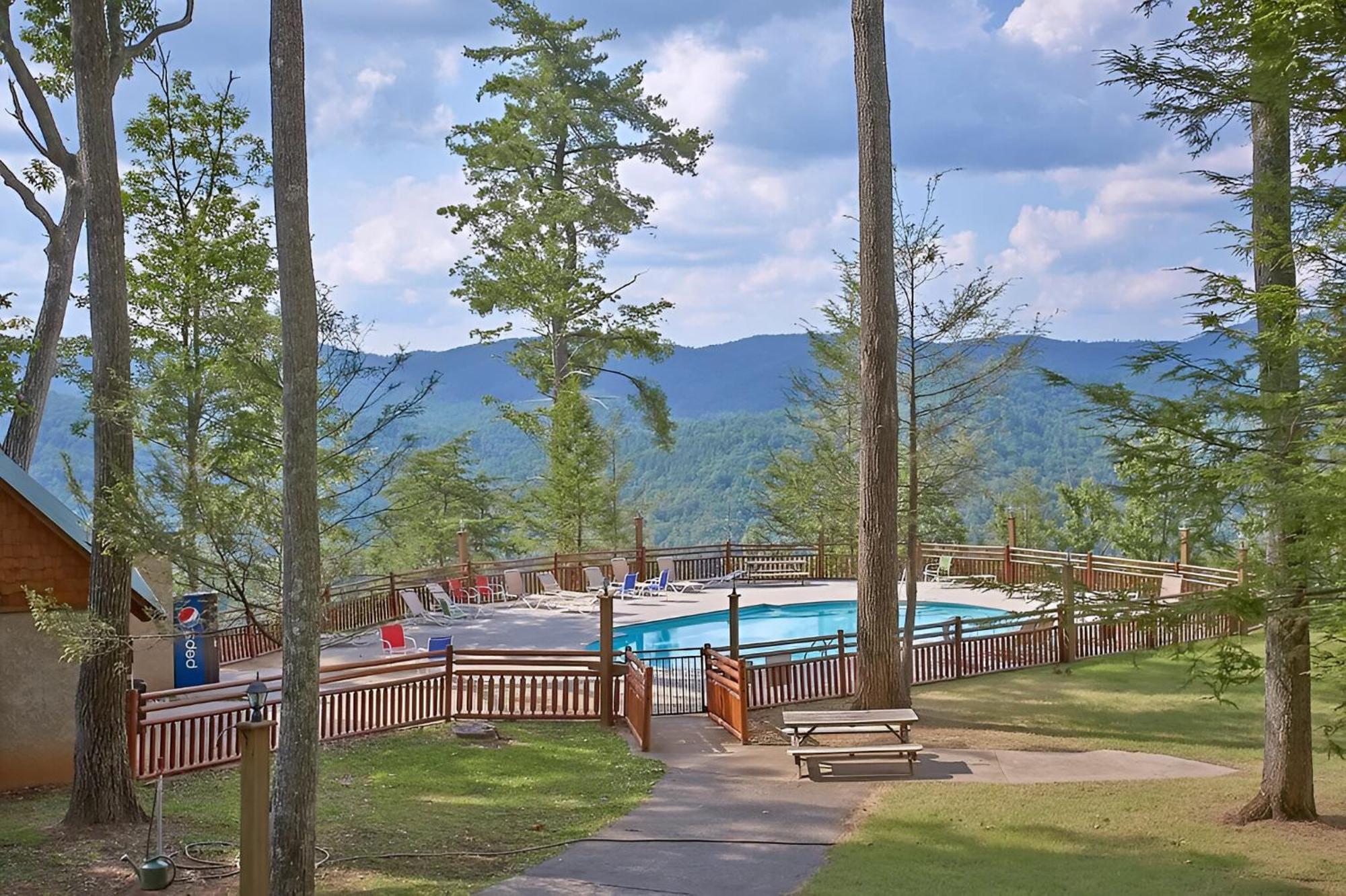 Cabin In A Gated Resort With Seasonal Resort Pool 鸽子谷 外观 照片
